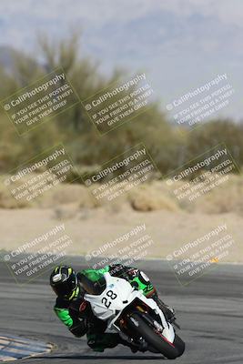 media/Dec-07-2025-CVMA (Sun) [[3e7d2de5dc]]/Race 7-Formula Lightweight Twins Shootout/